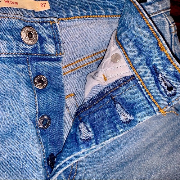 Levi’s Premium “Wedgie” Distressed Button Fly Blue Jeans - Picture 5 of 7
